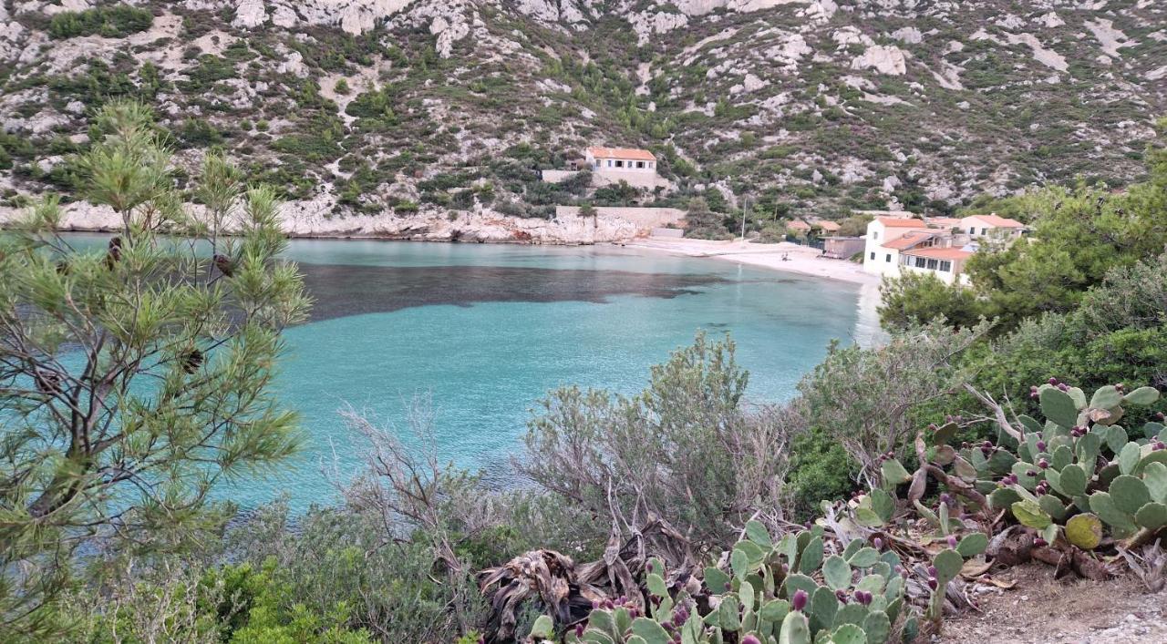 Pointe Rouge A 2Mn De La Plage - Avec Petite Vue Mer Марсилия Екстериор снимка