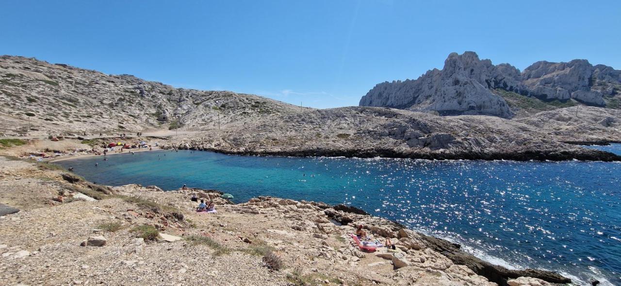 Pointe Rouge A 2Mn De La Plage - Avec Petite Vue Mer Марсилия Екстериор снимка